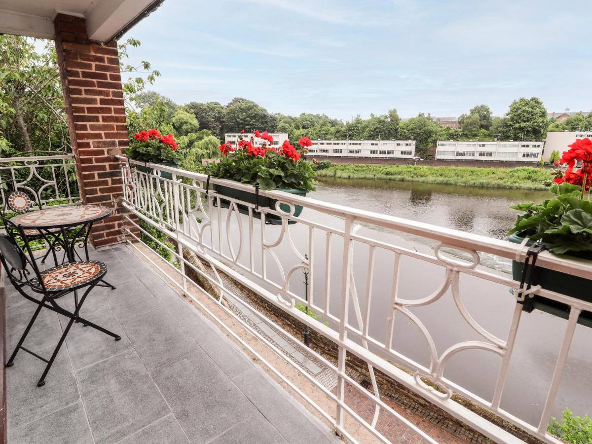 Dee Heights Penthouse Leilighet Chester Eksteriør bilde